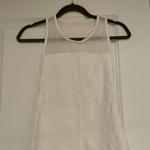 Lululemon tank size 2. No tag.
